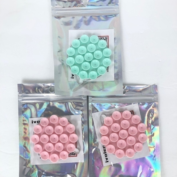 Bundle of 3 NWT silicone suction cup phone mount mag safe pink turquoise - Picture 1 of 5